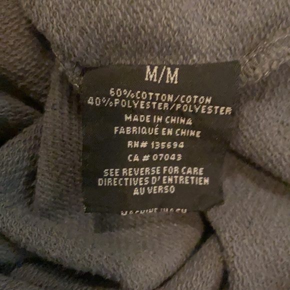 Cold shoulder sweater - Picture 3 of 3